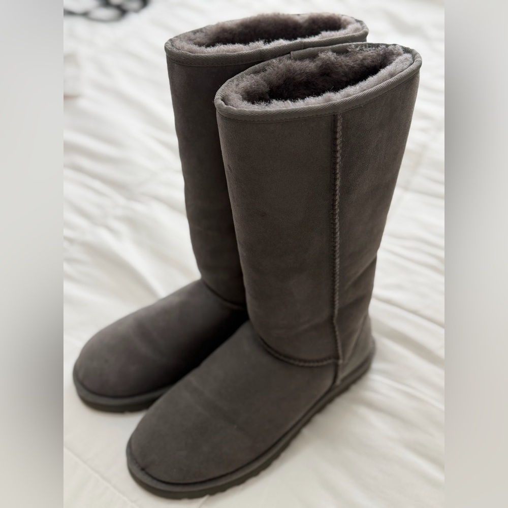 Ugg Boots Grey
